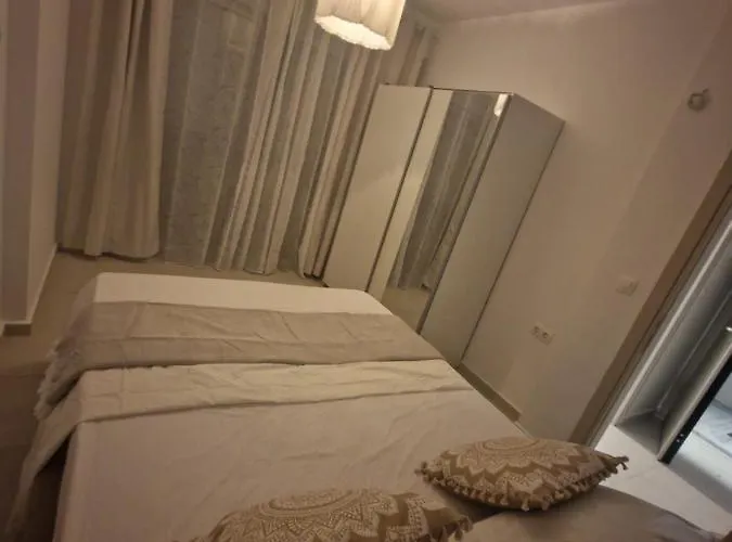 Luxury Gala アパート ニキティ